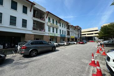 Ground Floor Shop Lot Bangunan 8 Setiawangsa For Rent