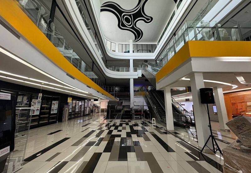 3 Storey Mall Building Jalan Perdana Cyberjaya For Sale