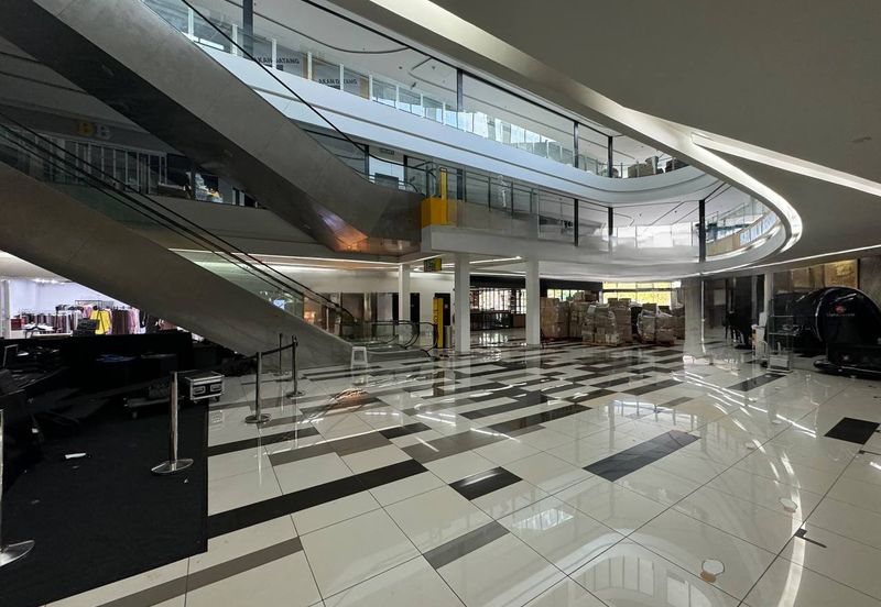 3 Storey Mall Building Jalan Perdana Cyberjaya For Sale