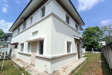 Taman Tasik Semenyih (Lake Residence)