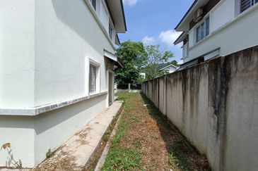 Taman Tasik Semenyih (Lake Residence)