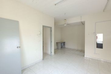 Taman Tasik Semenyih (Lake Residence)