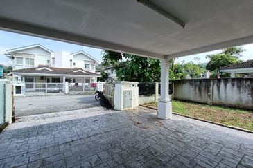 Taman Tasik Semenyih (Lake Residence)