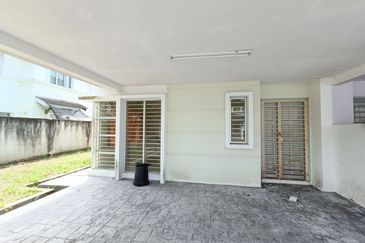 Taman Tasik Semenyih (Lake Residence)