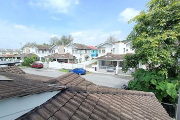 Taman Tasik Semenyih (Lake Residence)