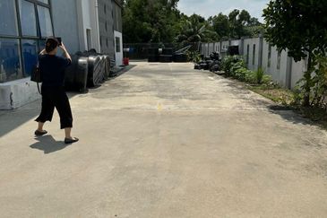 Lekas 32 Industrial Park