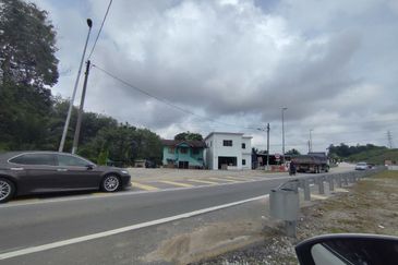 Kampung Jenderam Hulu