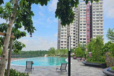 Arena Residences @ Warisan Puteri