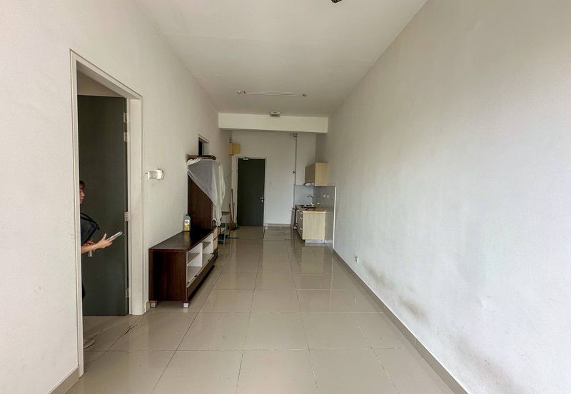 D'Pulze Shopping Mall Service Residence For Sale 