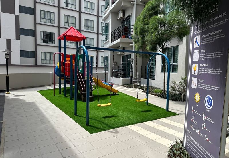 D'Pulze Shopping Mall Service Residence For Sale 