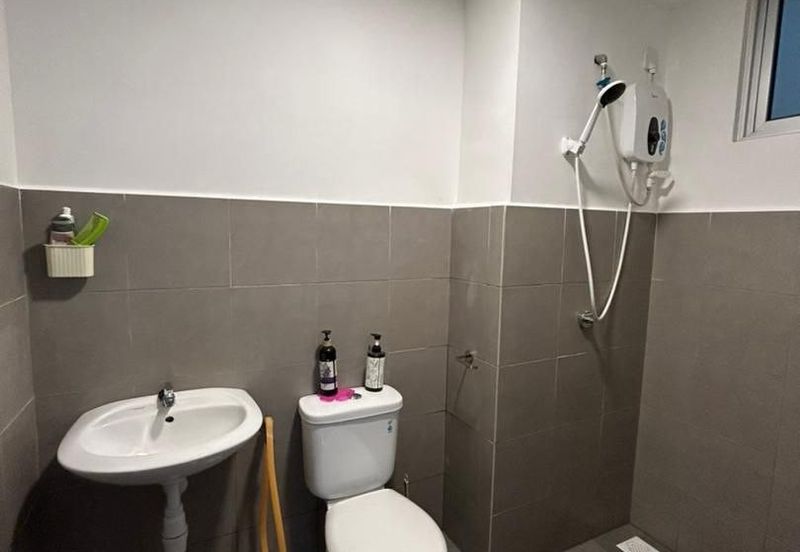 Tangerine Suites @ Sunsuria City **