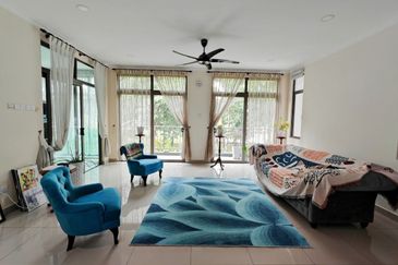 2.5 Storey Lake View Zero Lot Bungalow, Danau Mutiara Precinct 16 For Sale