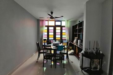 2.5 Storey Lake View Zero Lot Bungalow, Danau Mutiara Precinct 16 For Sale