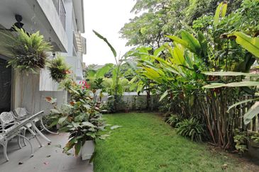 2.5 Storey Lake View Zero Lot Bungalow, Danau Mutiara Precinct 16 For Sale