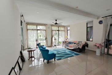 2.5 Storey Lake View Zero Lot Bungalow, Danau Mutiara Precinct 16 For Sale