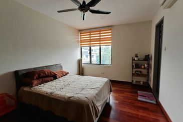 2.5 Storey Lake View Zero Lot Bungalow, Danau Mutiara Precinct 16 For Sale