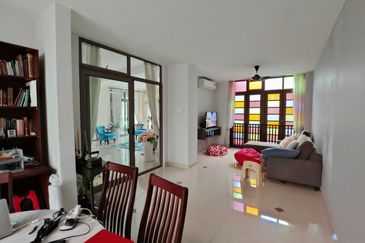 2.5 Storey Lake View Zero Lot Bungalow, Danau Mutiara Precinct 16 For Sale