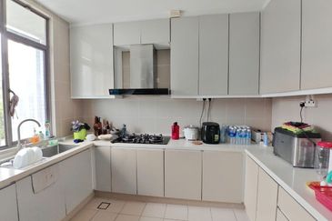 2.5 Storey Lake View Zero Lot Bungalow, Danau Mutiara Precinct 16 For Sale