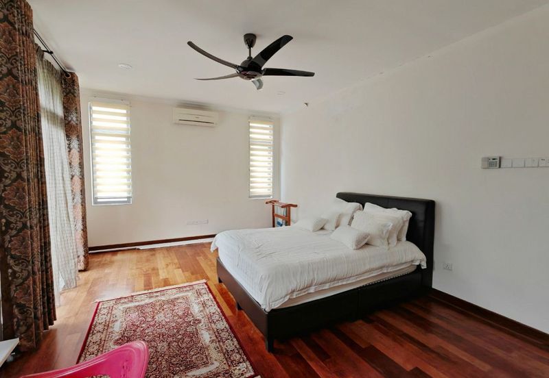 2.5 Storey Lake View Zero Lot Bungalow, Danau Mutiara Precinct 16 For Sale