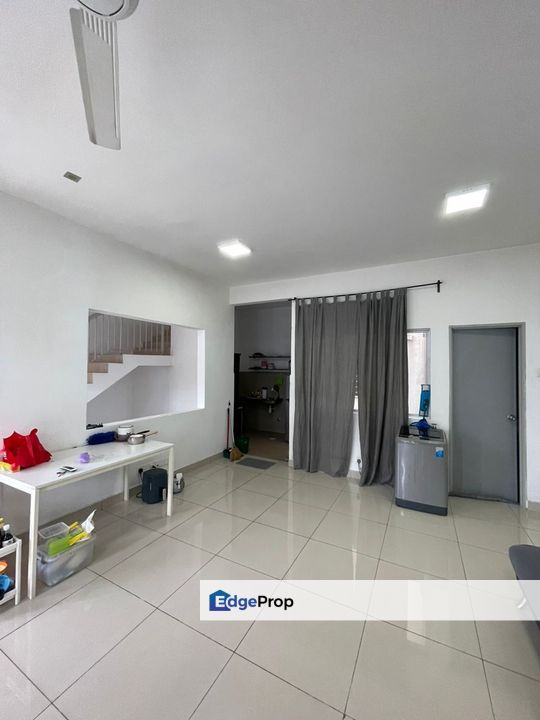 3 Storey Desa Saujana Townhouse in Bandar Saujana Putra For Rent, Selangor, Jenjarom