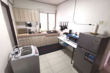 Pangsapuri Putra Harmoni, Precint 9