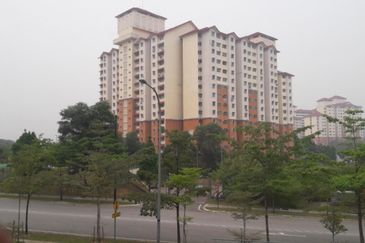 Pangsapuri Putra Damai