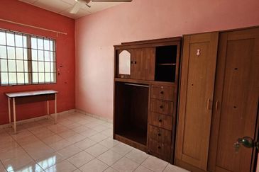 D'Puncak Nusa Bandar Seri Putra Bangi Town House For Sale