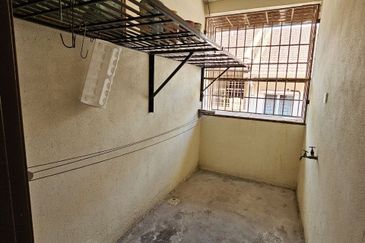 D'Puncak Nusa Bandar Seri Putra Bangi Town House For Sale