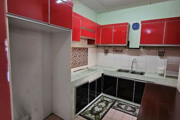 D'Puncak Nusa Bandar Seri Putra Bangi Town House For Sale