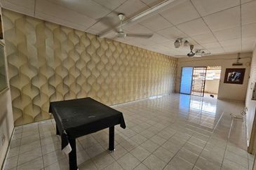 D'Puncak Nusa Bandar Seri Putra Bangi Town House For Sale