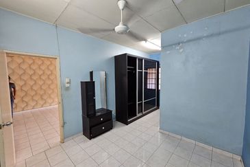 D'Puncak Nusa Bandar Seri Putra Bangi Town House For Sale