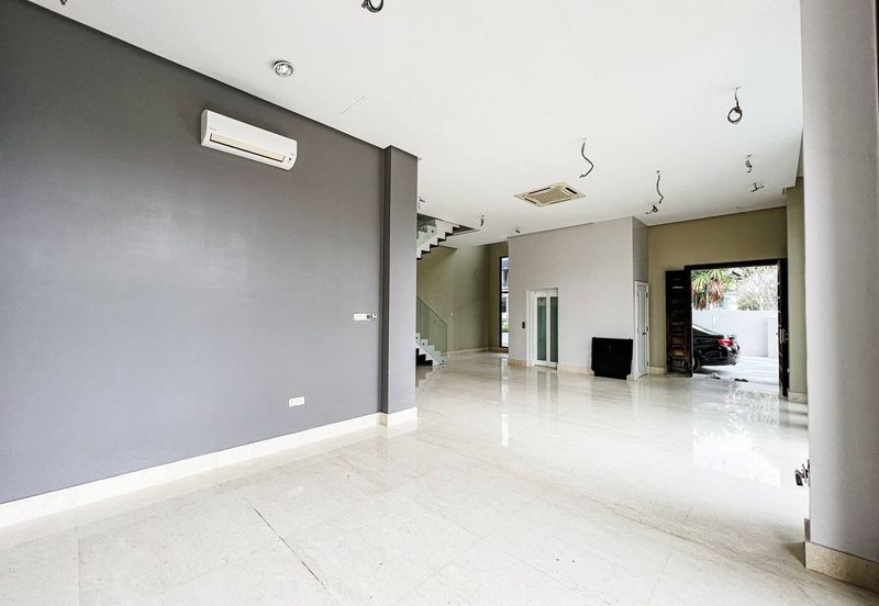 Perdana Lakeview East