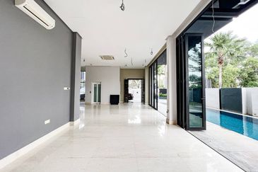 Perdana Lakeview East