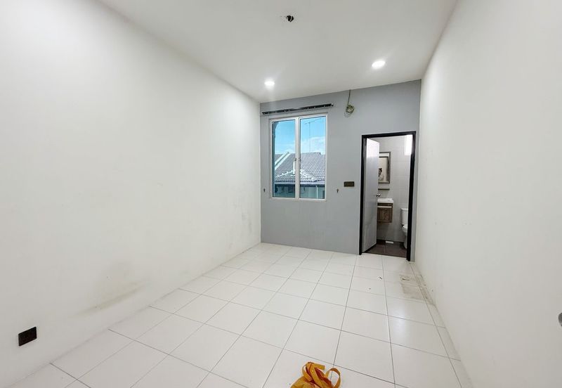 Taman Maju Jaya, Ulu Tiram