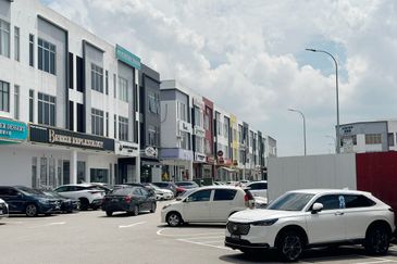 Crest @ Austin Emerald 1