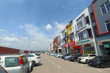 Crest @ Austin Emerald 1