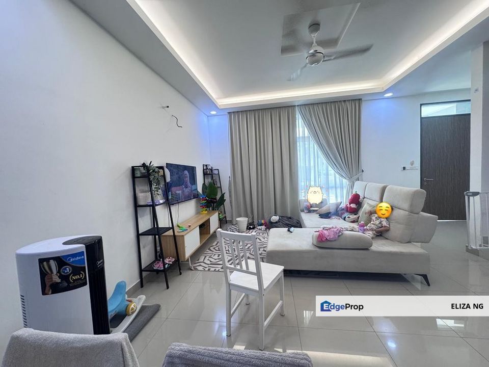 Skudai Impian Emas Taman Ikonik Renovated Double Storey Superlink for Sale 22*80, Johor, Skudai