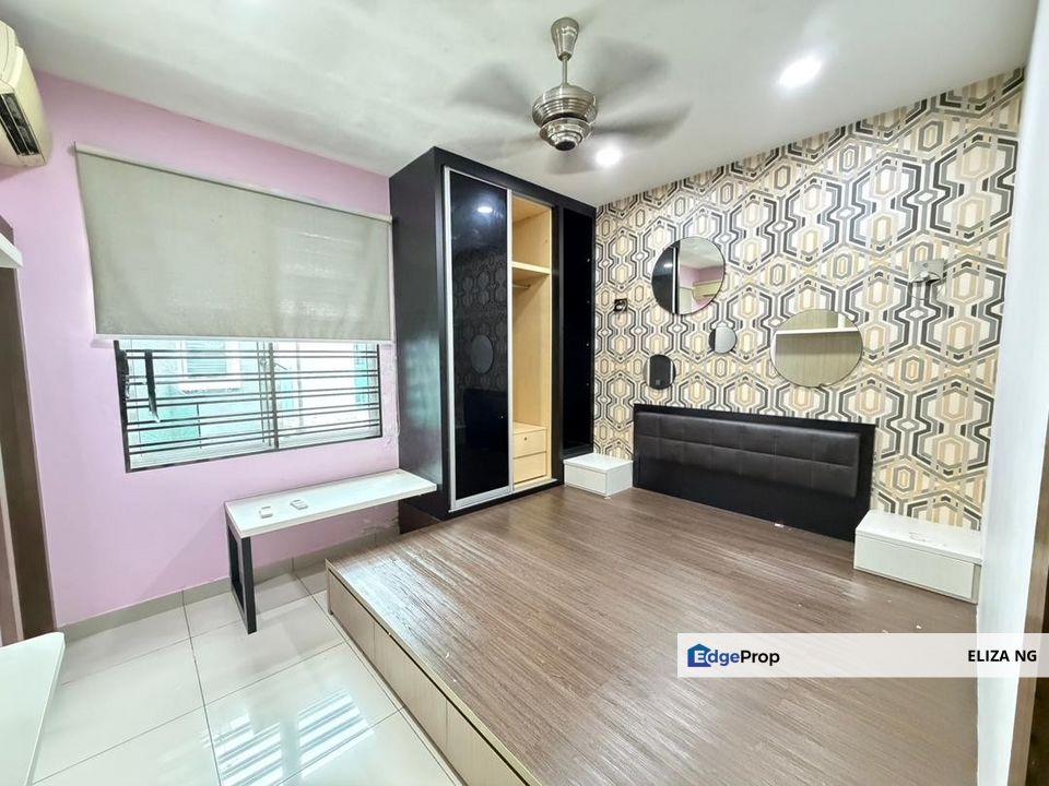 Ulu Tiram Taman Gaya Jalan Tegap Facing North Renovated Double Storey Cluster for Sale 35*70, Johor, Ulu Tiram