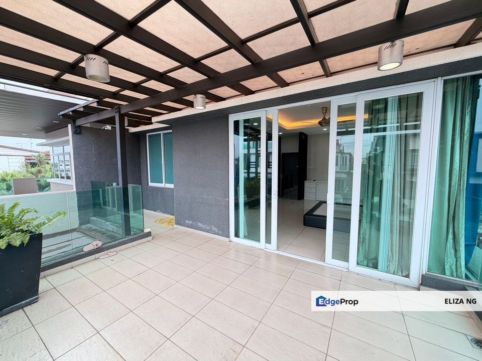 Ulu Tiram Taman Gaya Jalan Tegap Facing North Renovated Double Storey Cluster for Sale 35*70, Johor, Ulu Tiram