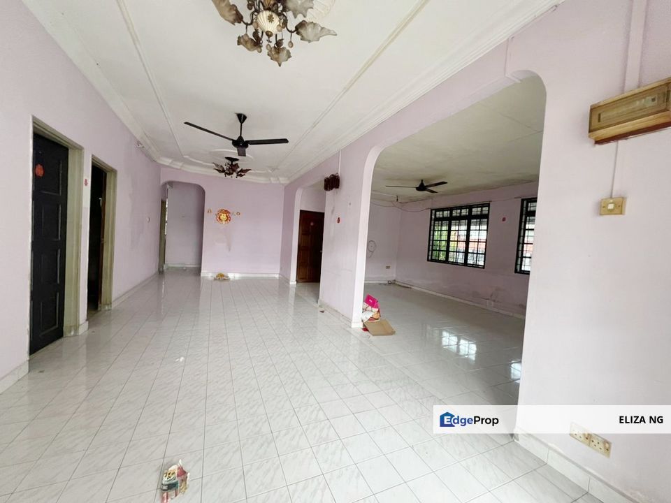 Seri Alam Jalan Suria Renovated facing South Single Storey for Sale 2974sqft, Johor, Masai