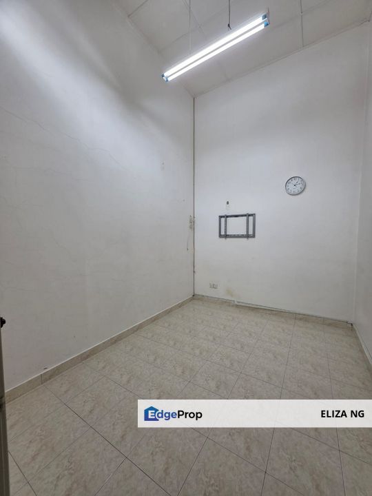 Impian Emas Renovated Single Storey Superlink for Sale 24*80, Johor, Skudai