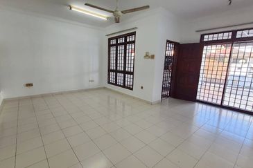 Austin Residence @Taman Mount Austin