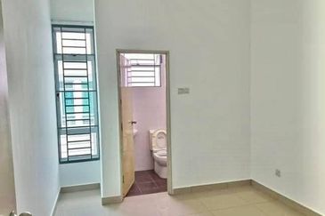 Austin Residence @Taman Mount Austin