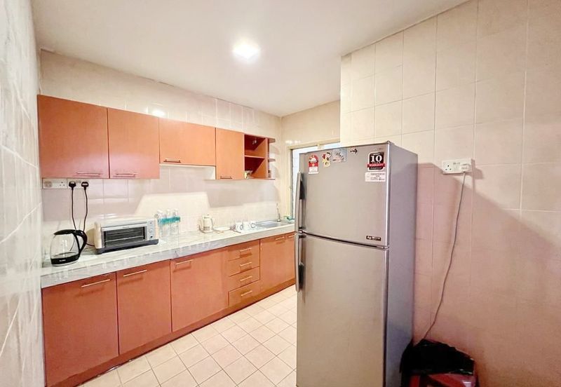 Prima Regency (Abbey Court)