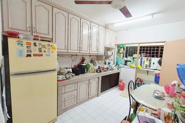 Lily & Jasmine Apartment