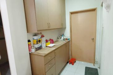 Lily & Jasmine Apartment