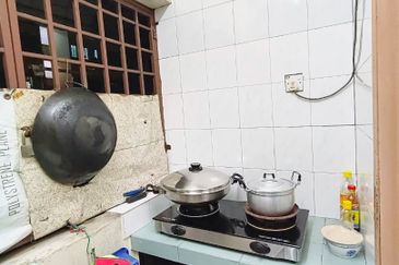 Lily & Jasmine Apartment