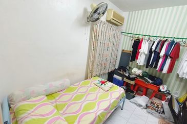 Lily & Jasmine Apartment