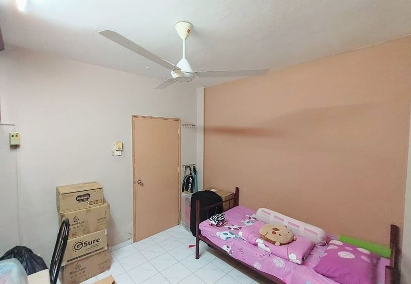 Lily & Jasmine Apartment