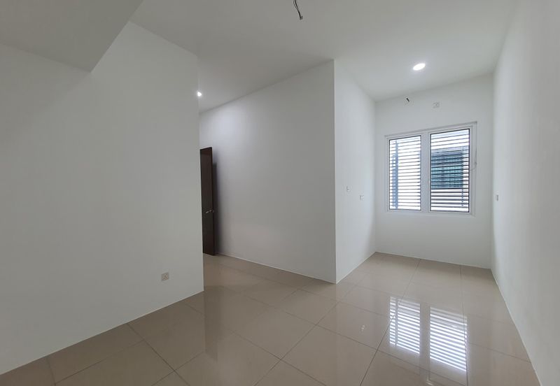 Austin Residence @Taman Mount Austin